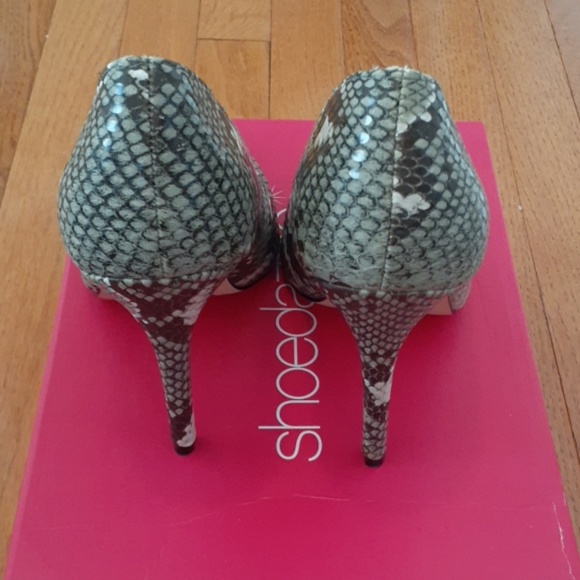 Natural Snake Print Pump - Picture 3 of 4